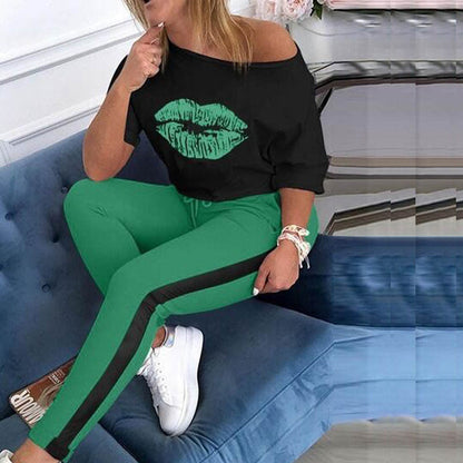 Damen Sweatshirt Lippenmotiv mit sportlicher Leggings