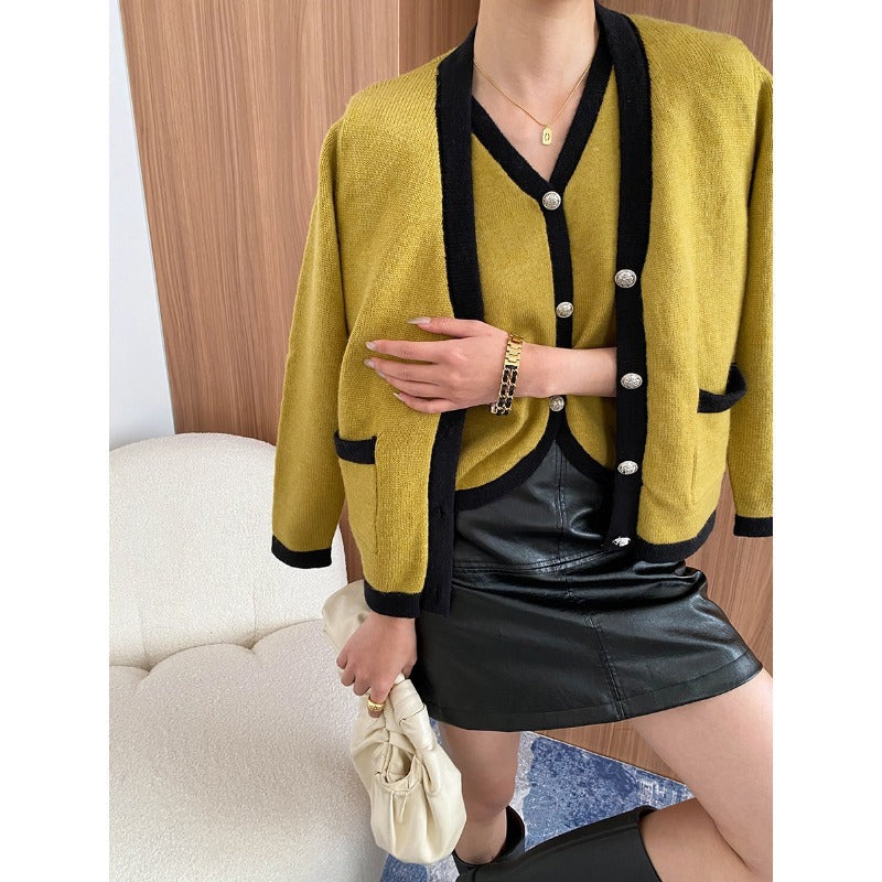 Damen Strickjacke Kuschelig Dekorative Knöpfe Beige - Norvielle