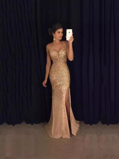 Damen Abendkleid Glitzernd Tiefes Dekolleté Figurbetonter Schnitt