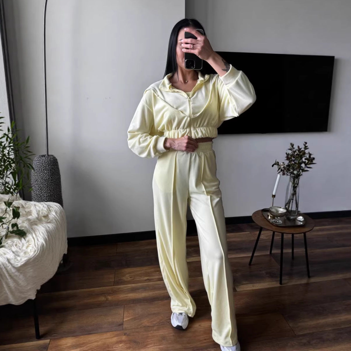 Damen Velours Loungewear-Set Cropped Jacke Weite Hose Norvielle