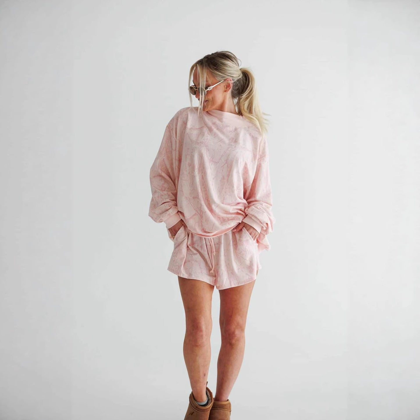 Damen Sportanzug Sweatshirt und Shorts Hochwerder Stehkragen