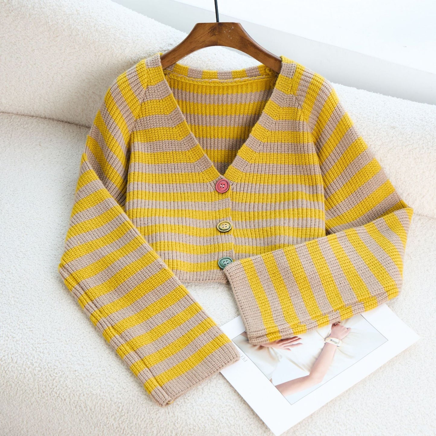 Damen Strickjacke Bunt Knöpfe Lässig