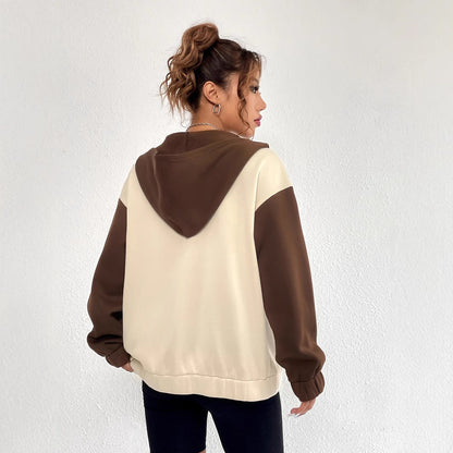 Damen Sweatjacke mit Kontrastärmeln und Kapuze