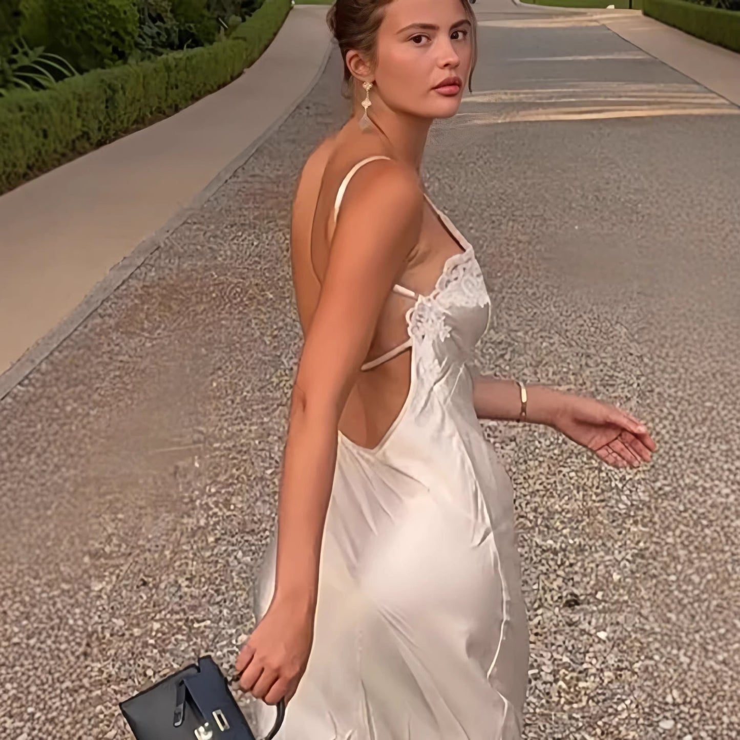 Damen Satin Maxikleid Spitzenbesatz schmal Norvielle