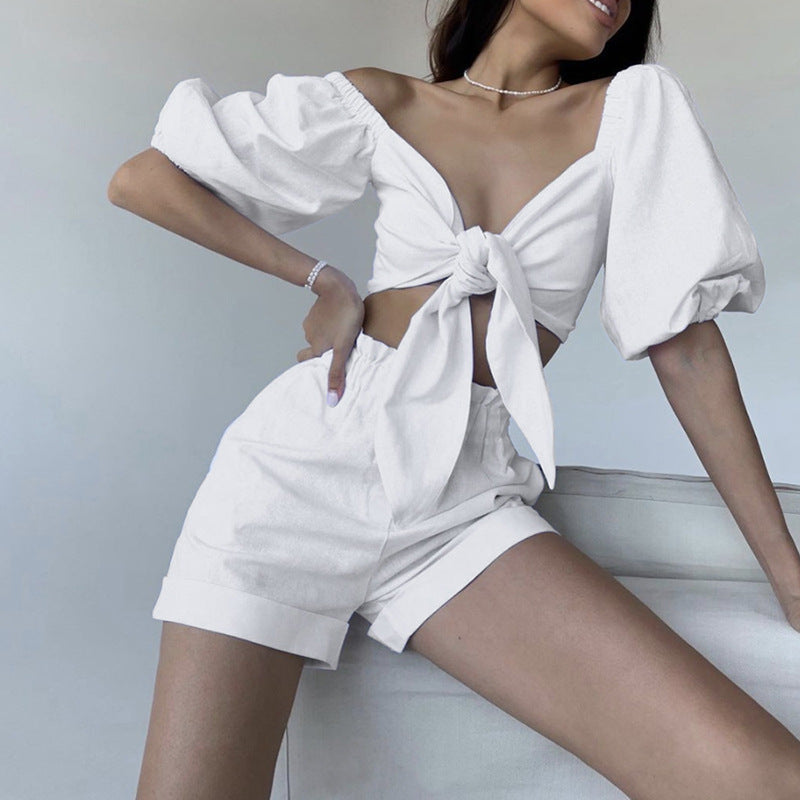 Damen Zweiteiliges Set mit Puffärmeln und Krawatte