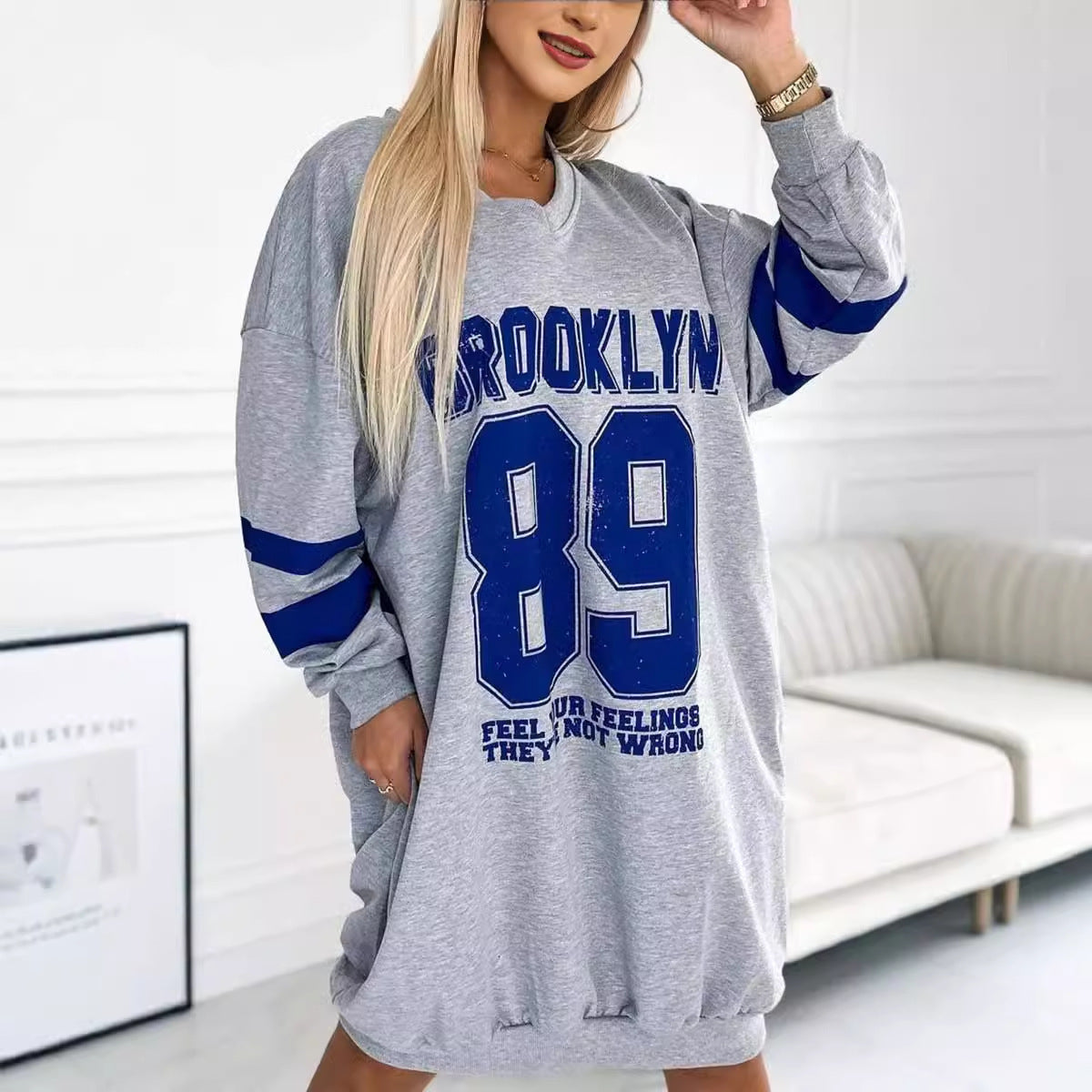 Damen Oversized Kleid Sportlich Grafikdruck V-Ausschnitt Schwarz - Norvielle