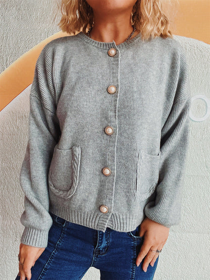 Damen Strickjacke mit Perlenknöpfen und Taschen