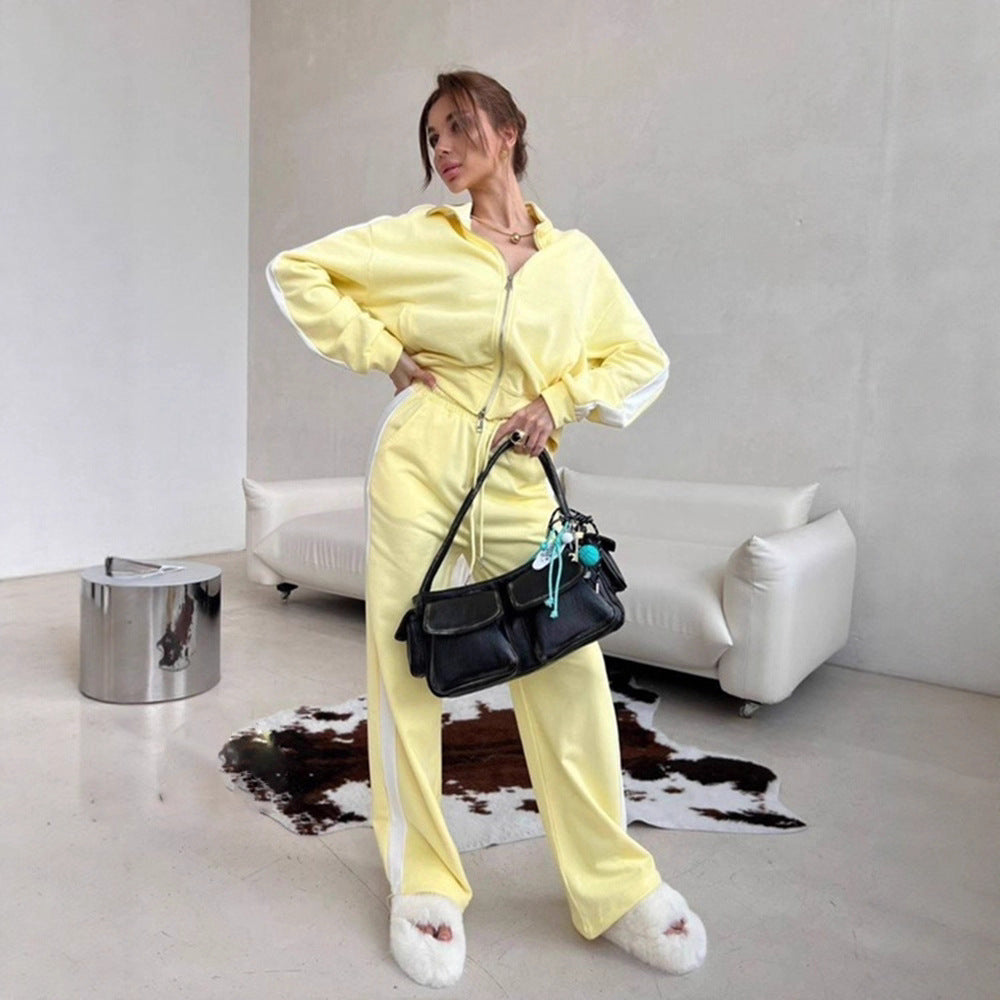 Damen Fleece Outfit mit hohem Kragen und Reißverschluss