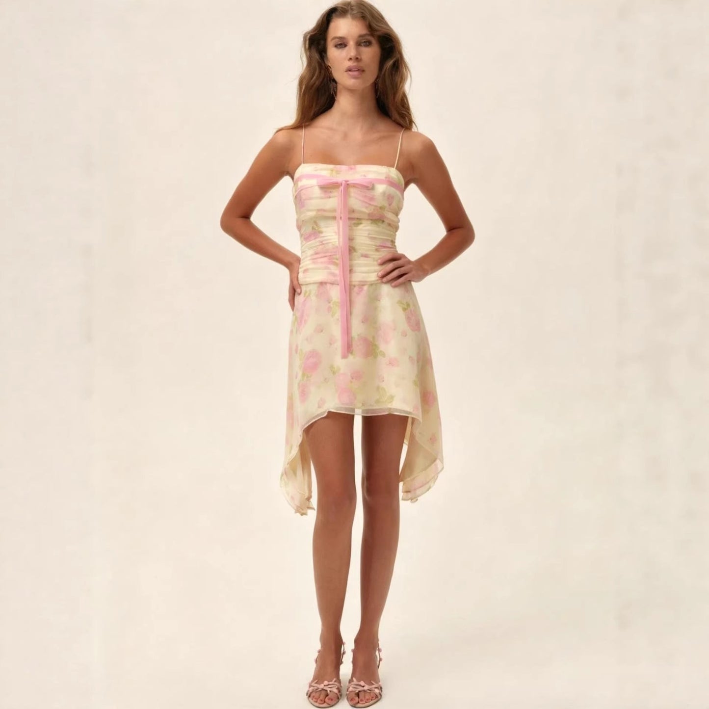 Damen Mini-Kleid mit Blumenmuster Asymmetrischer Saum Elegantes