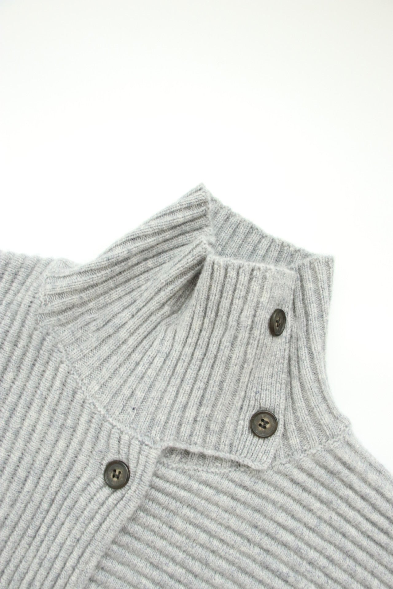 Damen Strickjacke Relaxed Fit mit hohem Kragen und Knöpfen Norvielle
