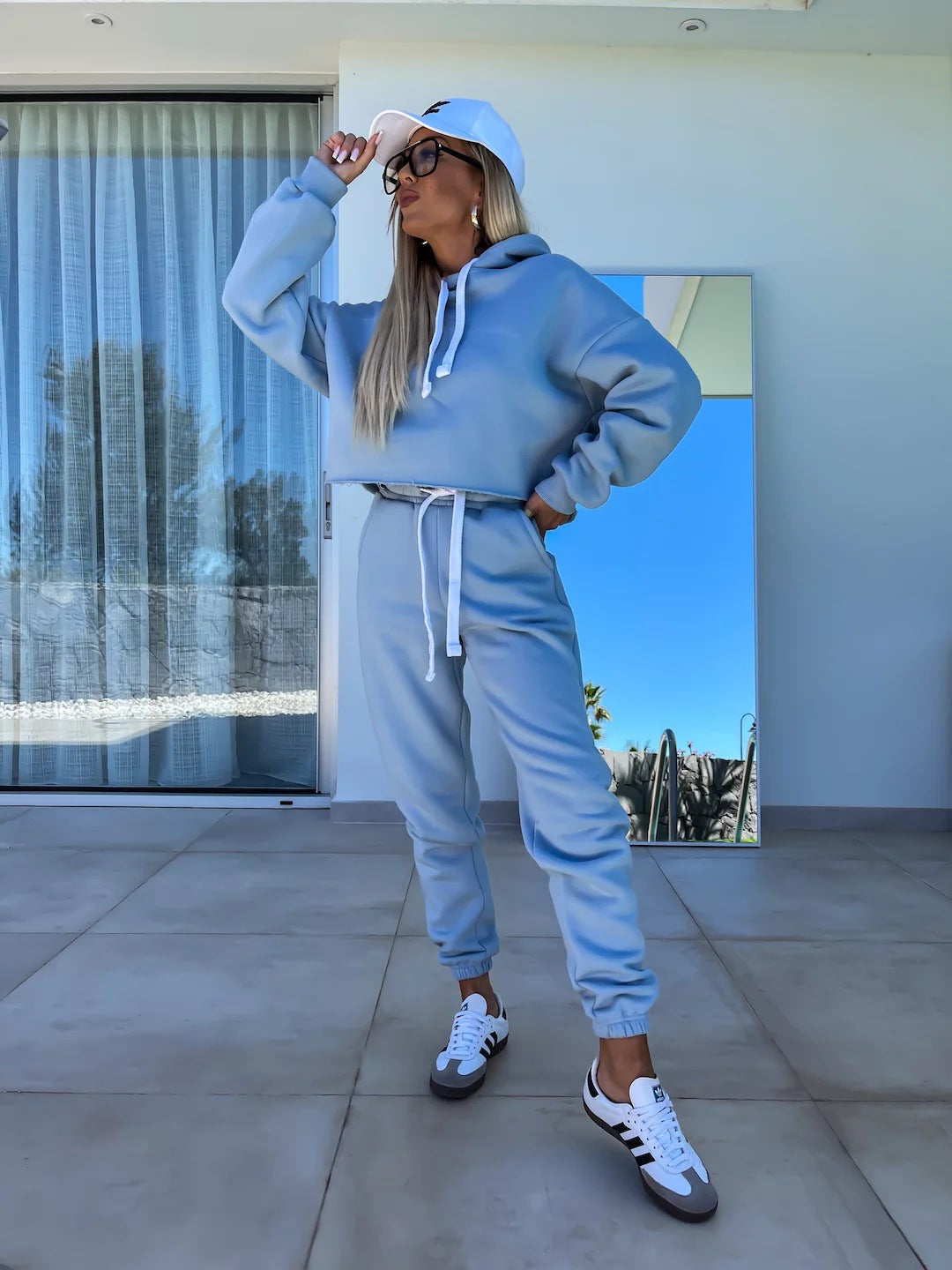 Damen Jogging-Set Cropped Hoodie und Hosen Norvielle Bequem