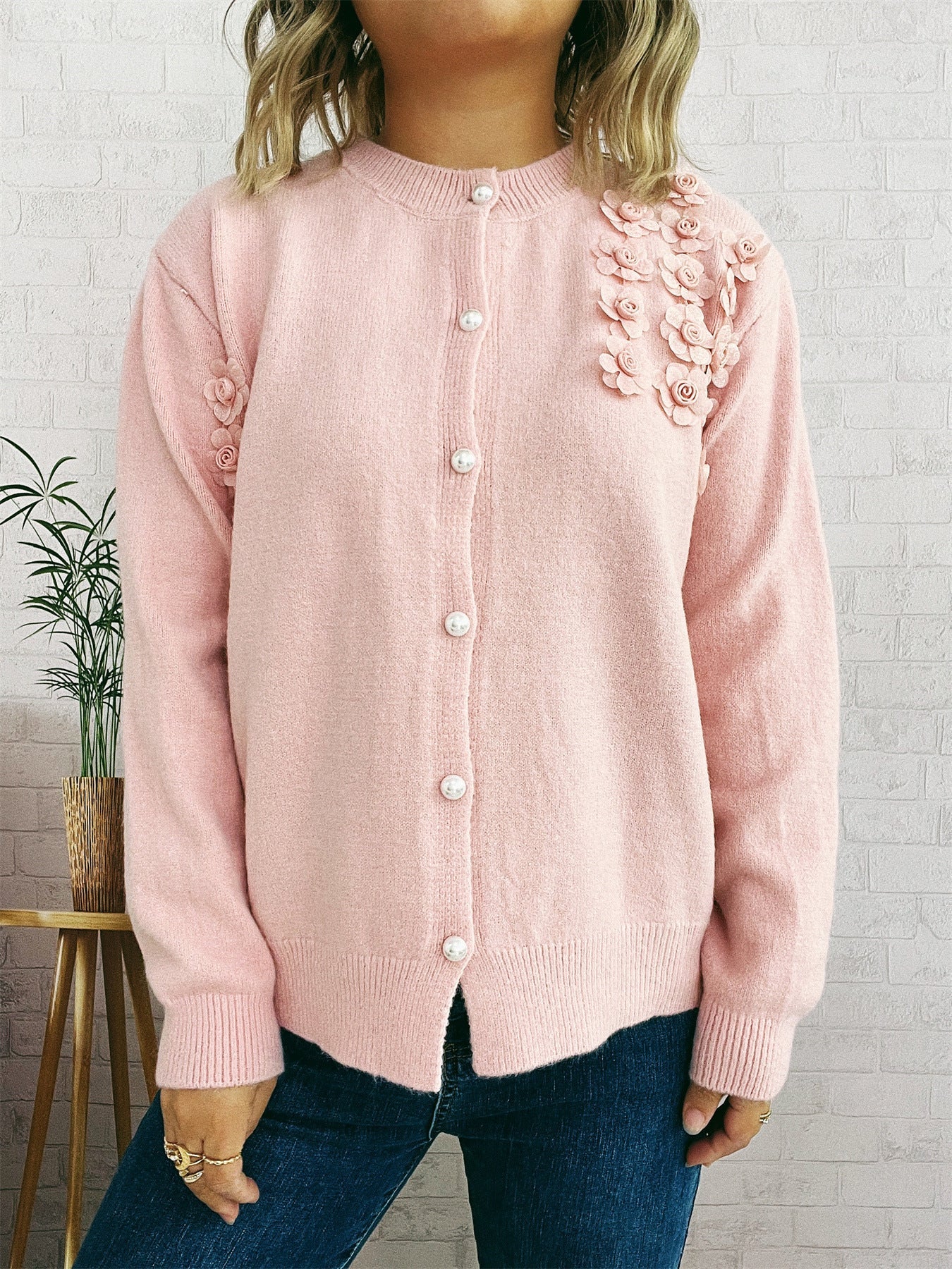 Damen Strickjacke Florale Applikationen Knopfdetails Norvielle