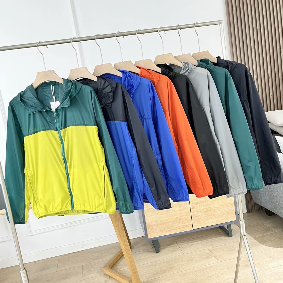 Damen Sportjacke Leicht Kapuze Norvielle