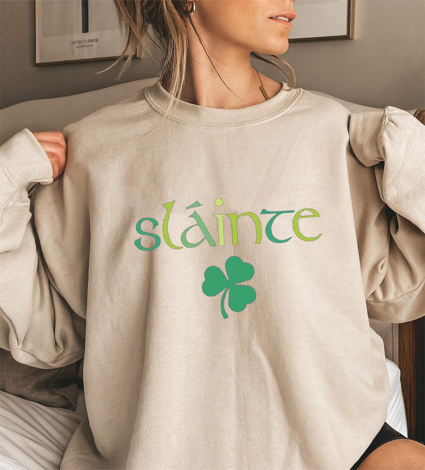 Damen Sweatshirt Voluminöse Ärmel Motiviertes Design Norvielle