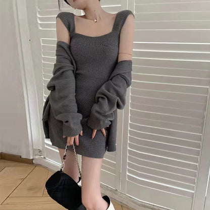 Damen Strickkleid minimalistisch mit abnehmbarer Strickjacke