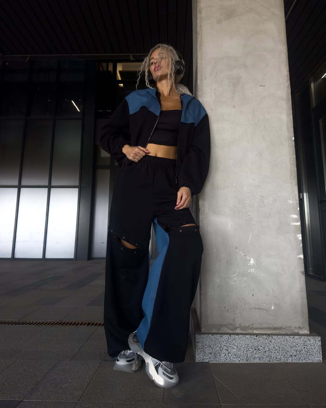 Damen Sportjacke mit Cut-Out-Hosen Norvielle