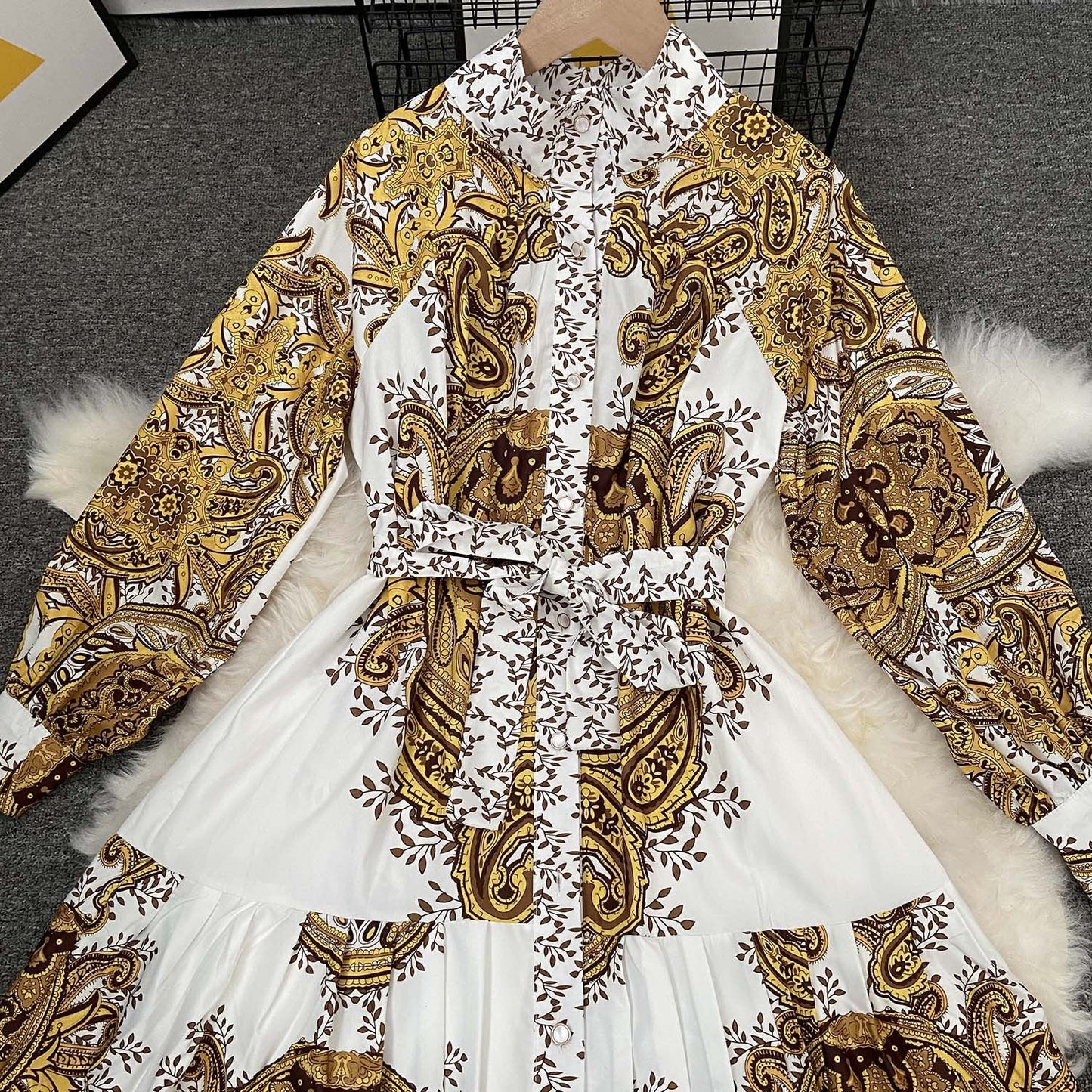 Damen Midi-Kleid mit Kragen und Bindegürtel Norvielle