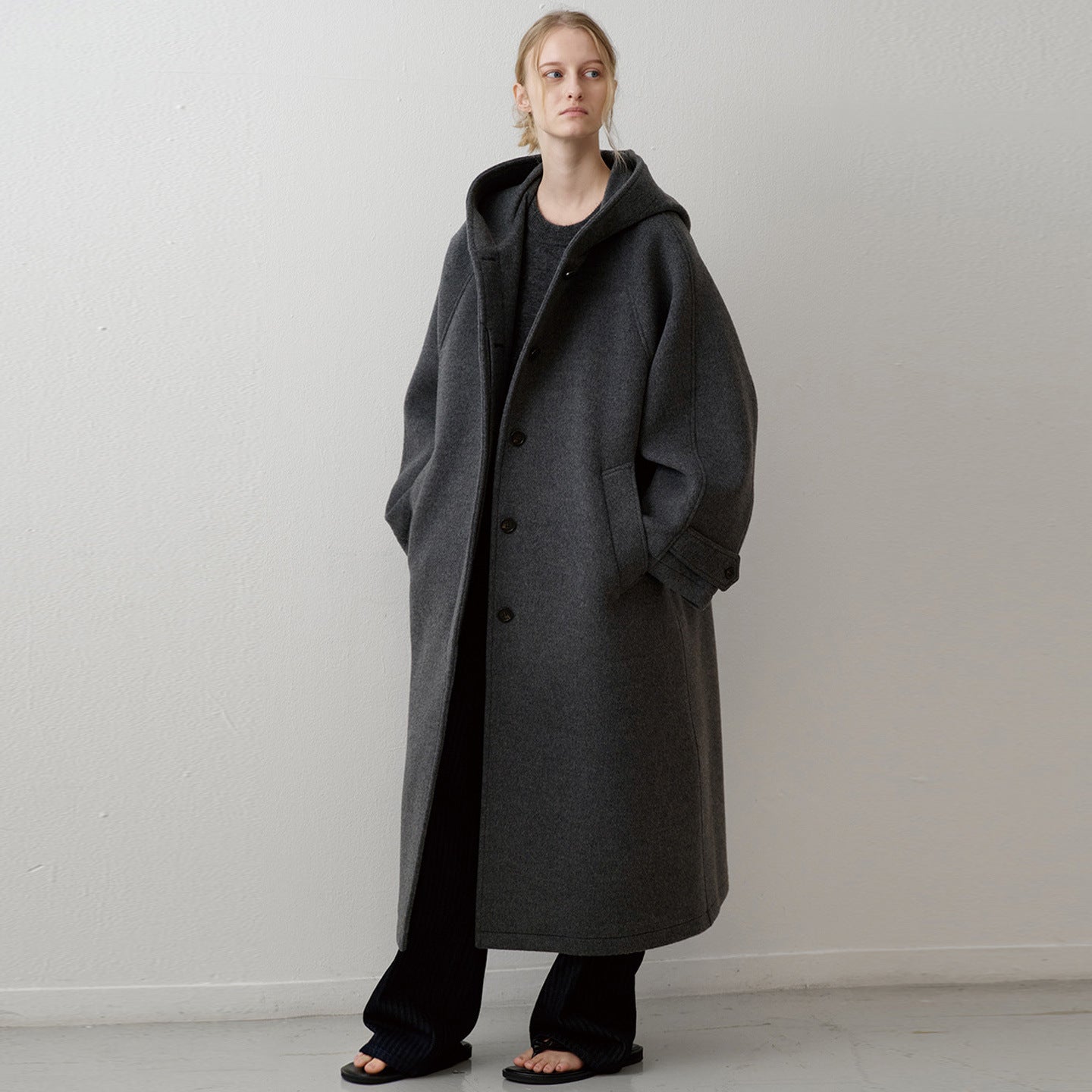 Damen Oversize-Mantel mit Kapuze und Taschen Norvielle