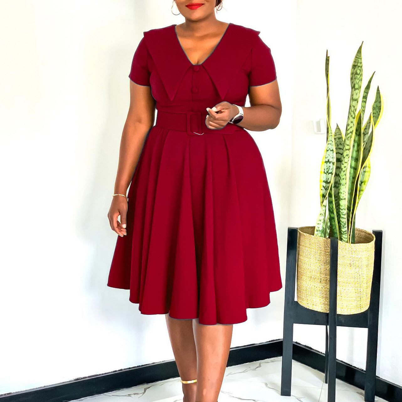 Damen A-Linien Kleid mit Kragen und Gürtel Norvielle