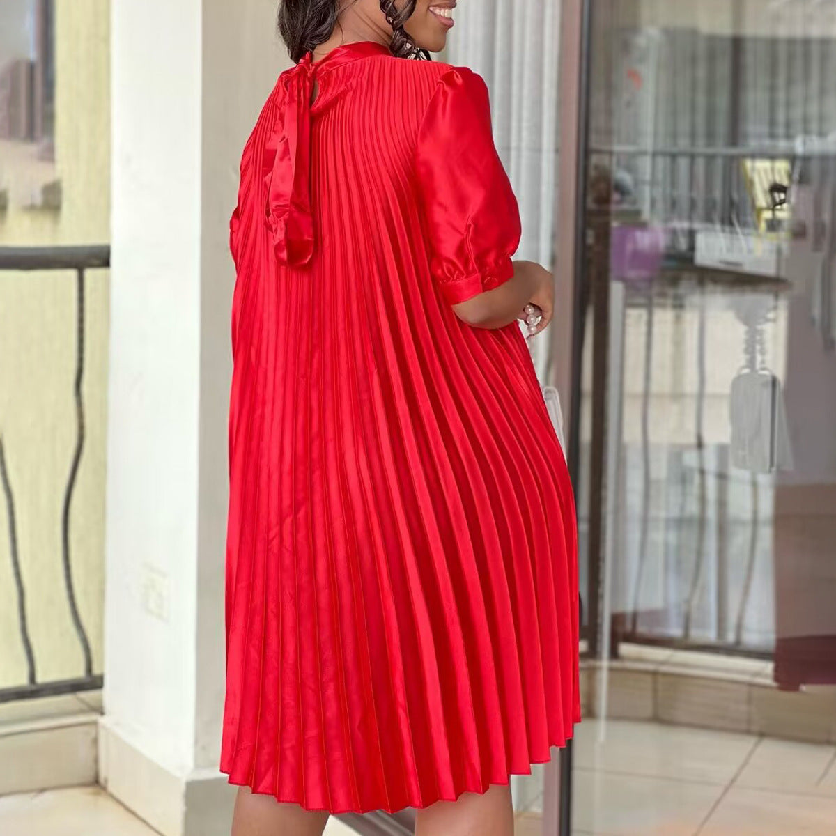 Damen Plissee-Kleid mit Bindeband und Halbärmeln Norvielle