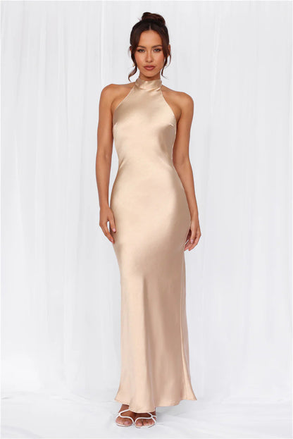 Damen Satin Maxikleid Hochkragen Körpernah Norvielle