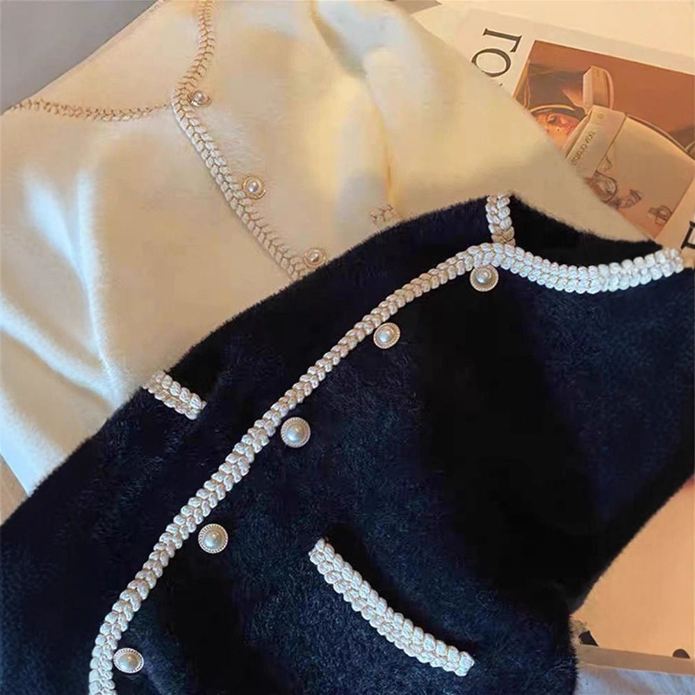 Damen Strickjacke mit Perlenverzierungen Elegantes Design
