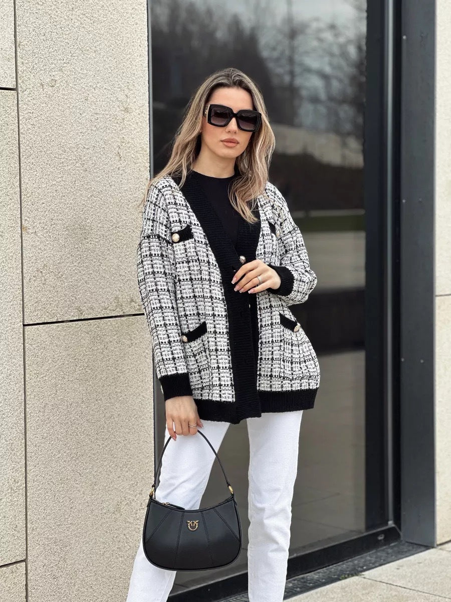 Damen Strickjacke Karo Optik Taschen Norvielle