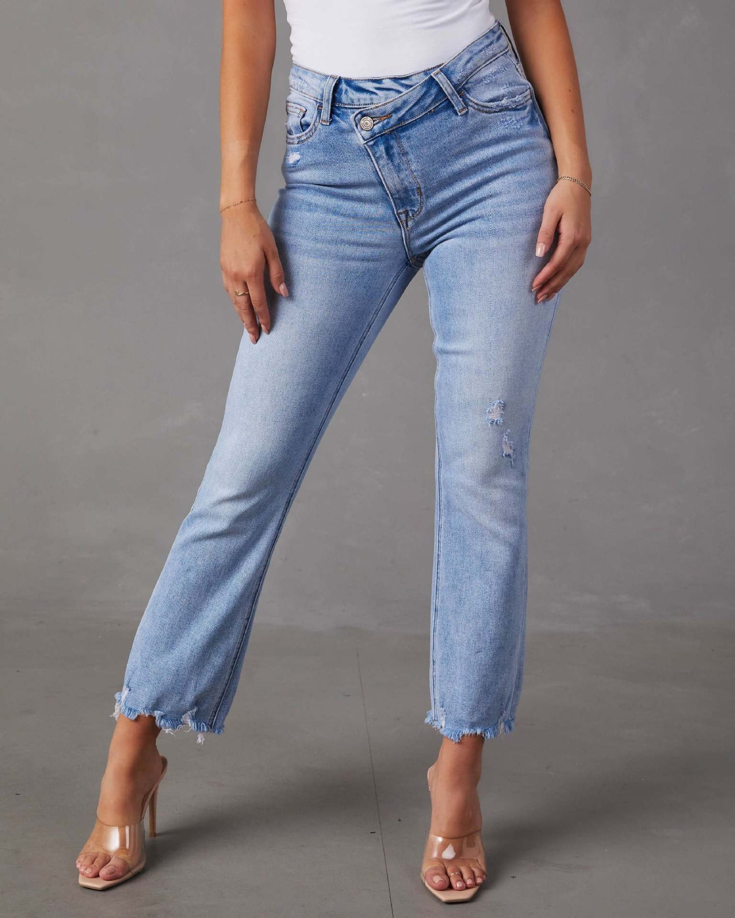 Damen Mom Jeans Fransiger Saum Norvielle