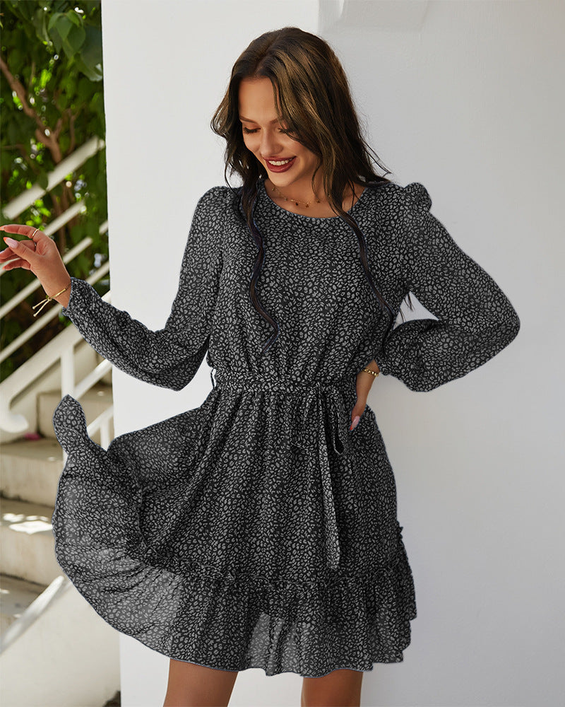 Damen Minikleid Luftig Rüschen Bindegürtel Norvielle
