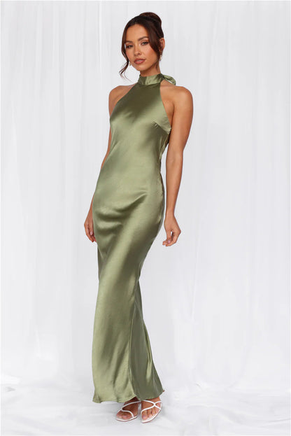 Damen Satin Maxikleid Hochkragen Körpernah Norvielle