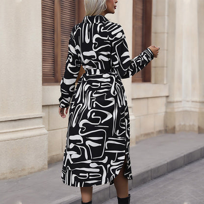 Damen Langarmkleid mit Muster und Taillengürtel