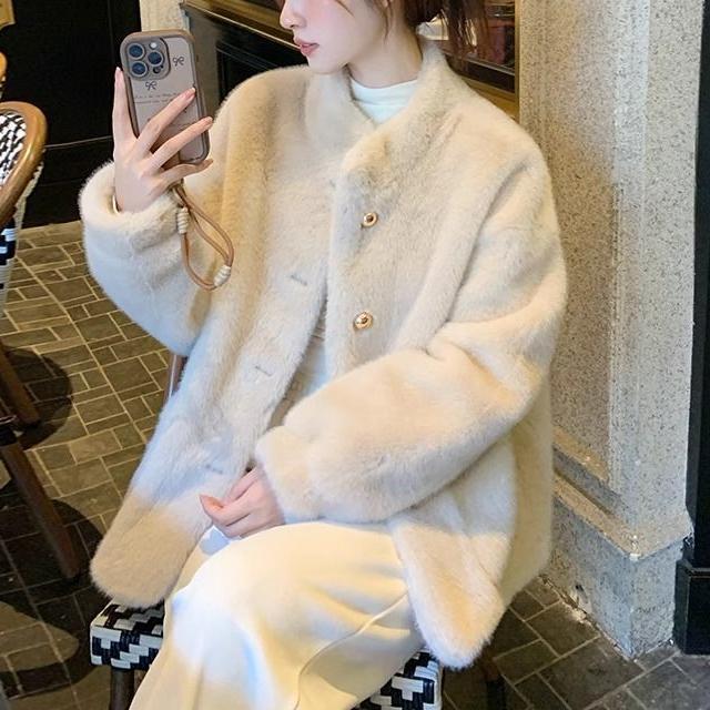 Damen Flauschjacke mit goldenen Knöpfen - Norvielle