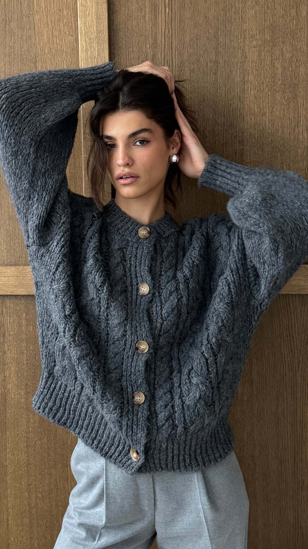 Damen Grobstrickjacke Voluminöse Ärmel Große Knöpfe Norvielle