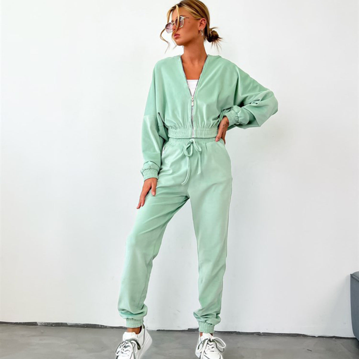 Damen Velours Jogginganzug mit Kapuze und Kordelzug