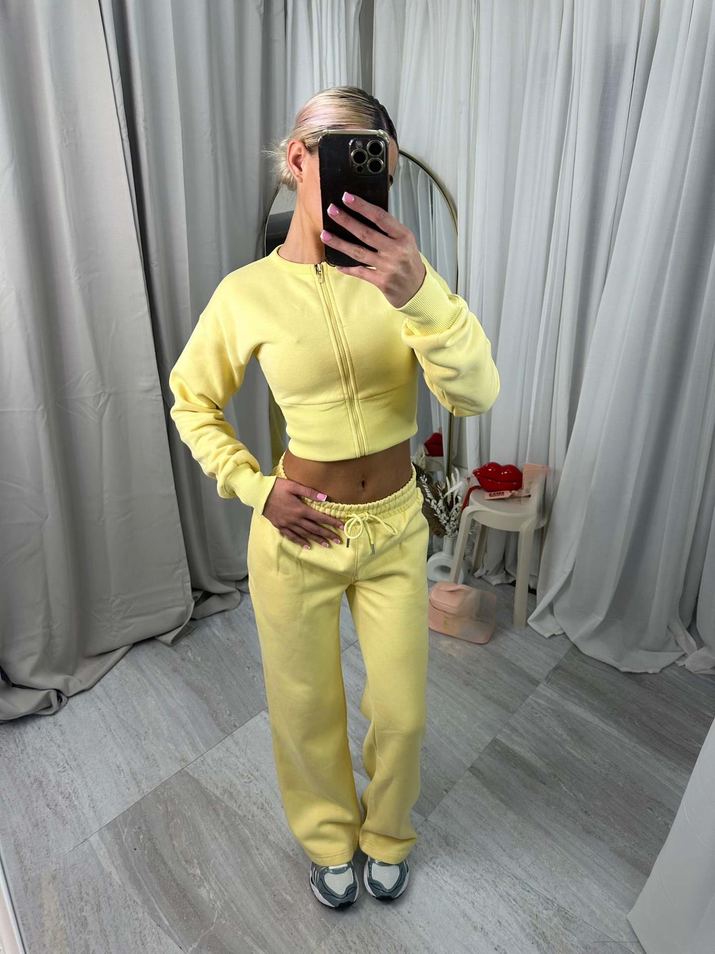 Damen Cropped Kapuzenjacke Jogginghose Set Norvielle