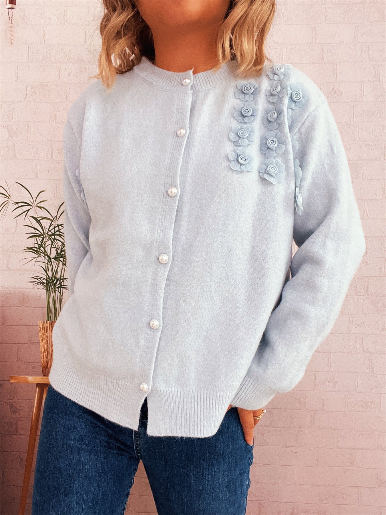 Damen Strickjacke Florale Applikationen Knopfdetails Norvielle