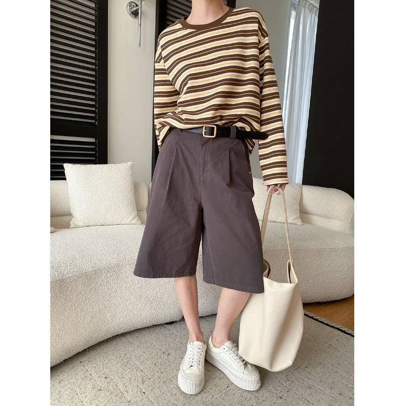 Damen Chino Shorts Falten Gürtel Detail Beige