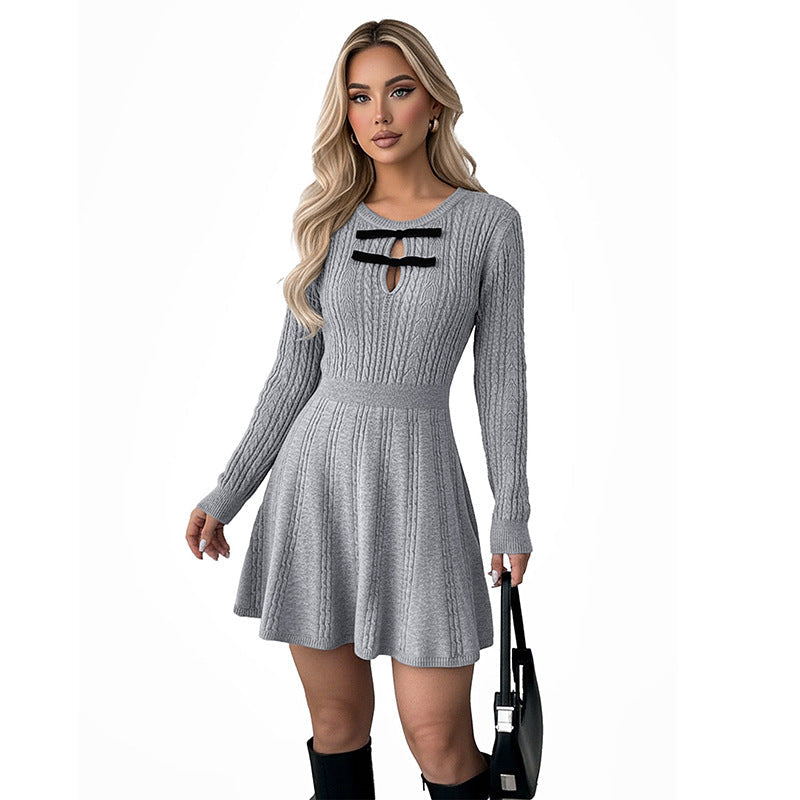 Damen Strickkleid Elegante Raffung Moderner Ausschnitt Norvielle