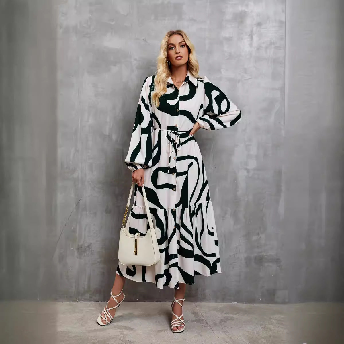 Damen Langarmkleid mit Muster und Bindegürtel