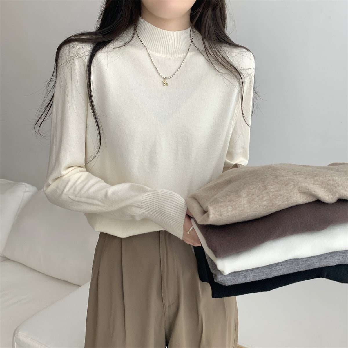Damen Rollkragenpullover aus Strickmaterial Elegantes Design Beige