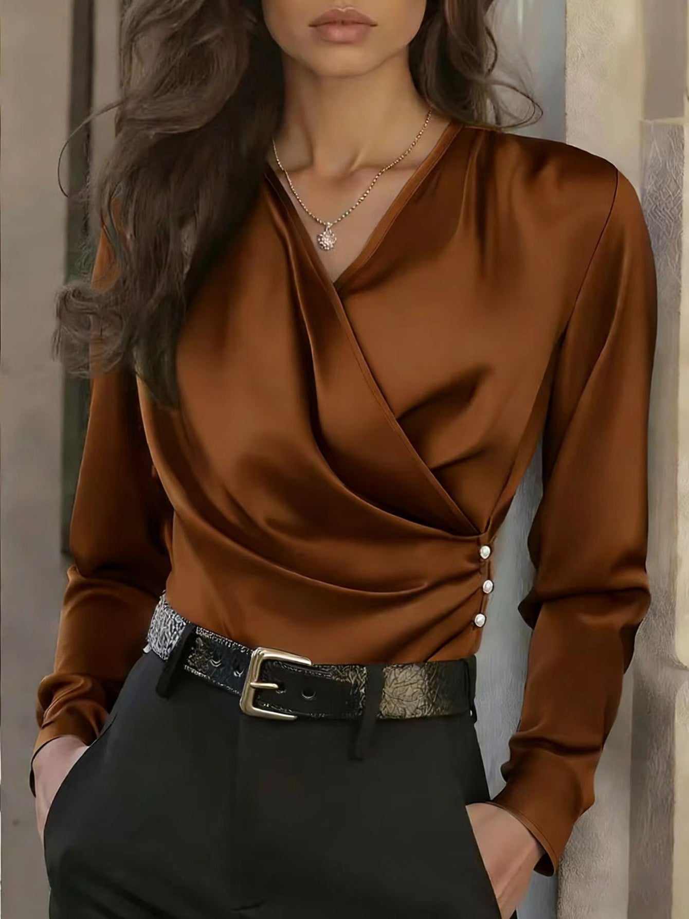 Damen Wickelbluse Satin Knöpfe Elegant Beige