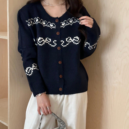 Damen Strickcardigan Traditionelle Muster Holzknöpfe Beige