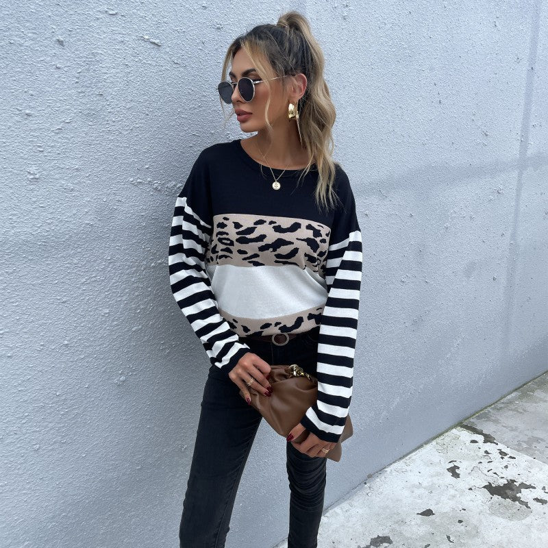 Damen Pullover mit gestreiften Ärmeln und Tierdruck