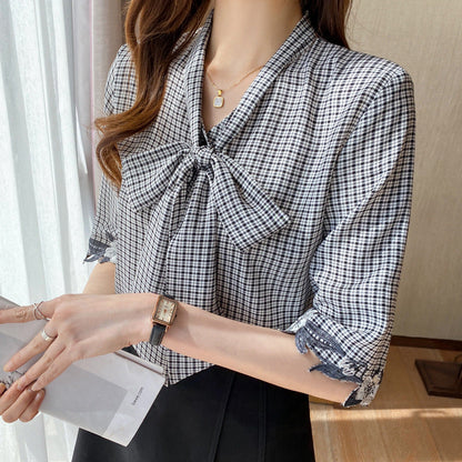 Damen Bluse Spitzenbesatz Floralmuster Schleifenkragen
