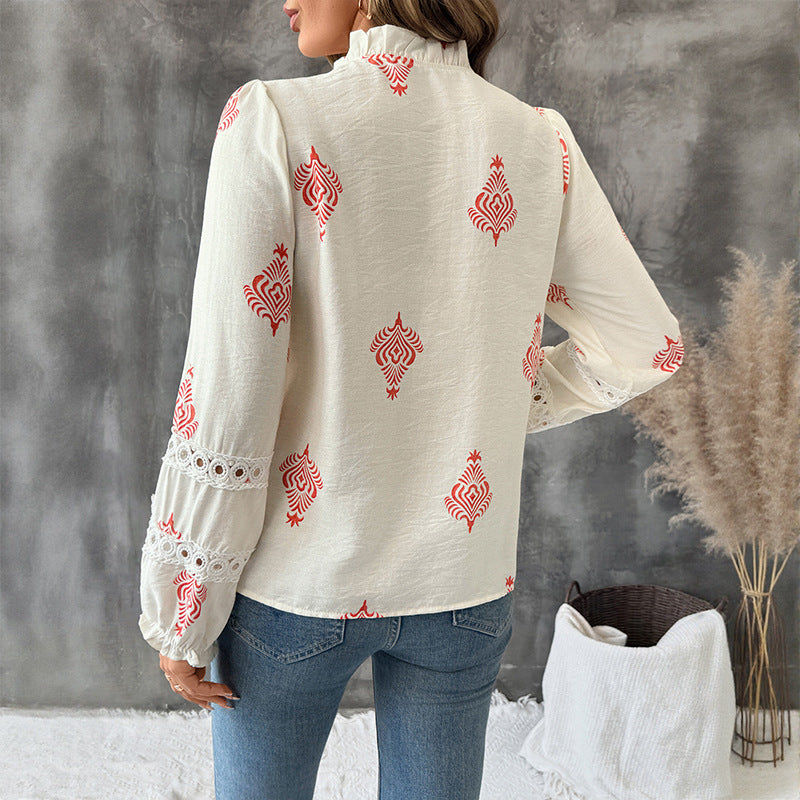 Damenbluse mit Stickerei und Rüschendetails