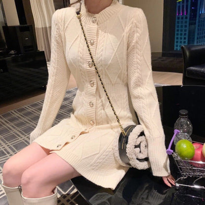Damen Strickkleid mit Zopfmuster und Knöpfen Norvielle