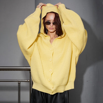 Damen Oversized Strickjacke mit Kapuze und Knöpfen