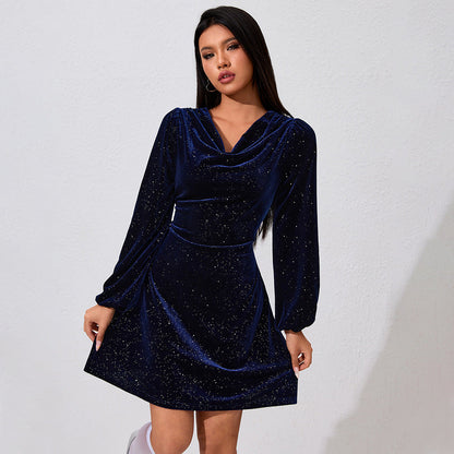 Damen Velourskleid Elegantes Design mit Glitzerakzenten
