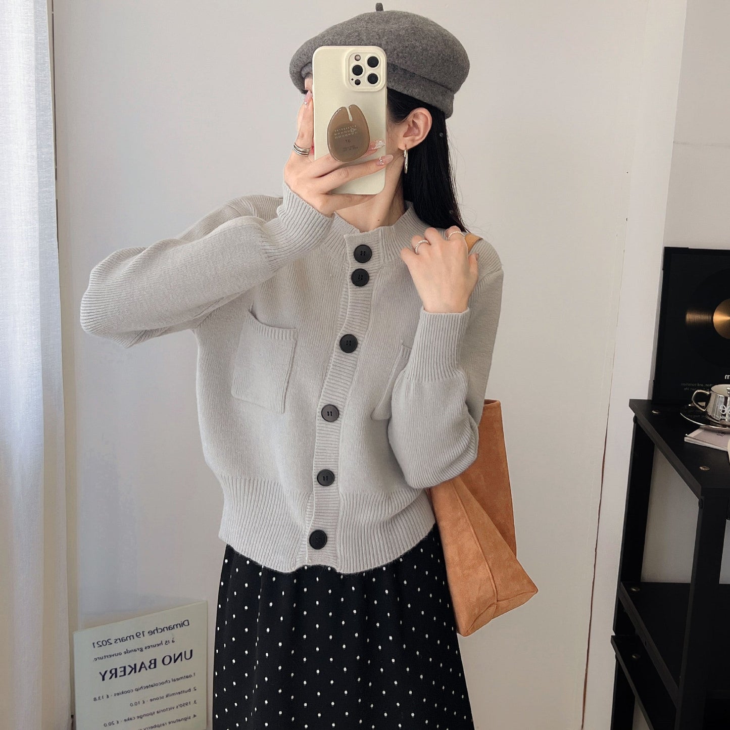 Damen Strickjacke Knöpfe Taschen Beige