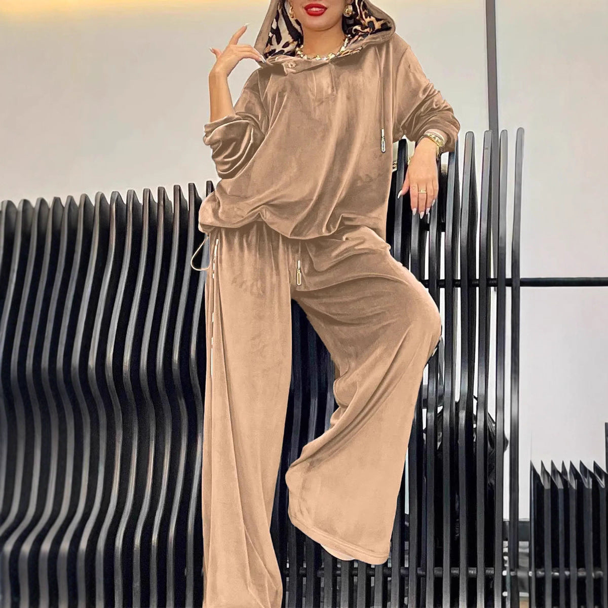 Damen Lounge-Anzug mit Kapuze Satin-Finish Norvielle
